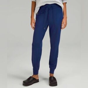 Lululemon women’s ready to rulu jogger size 8